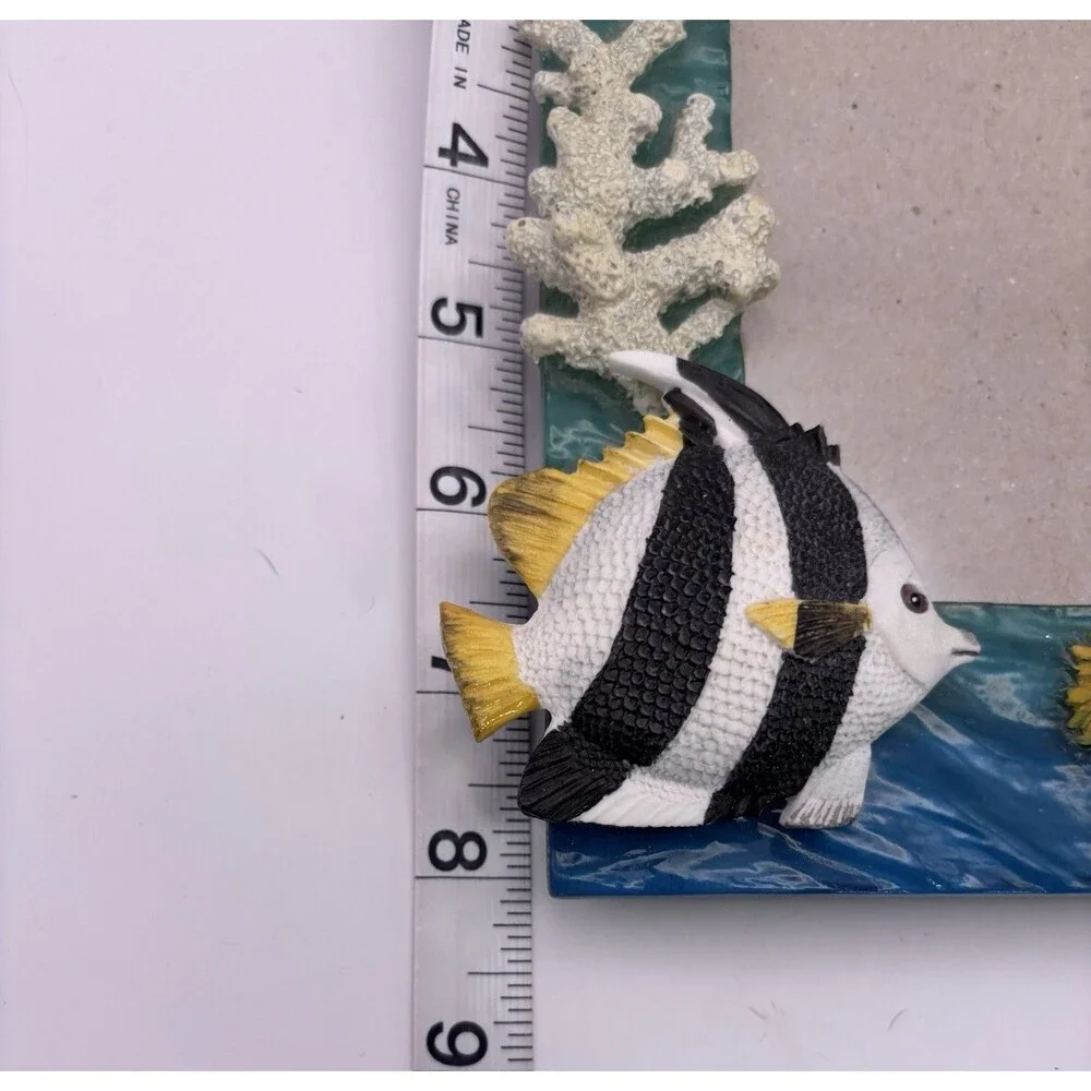Vintage 3D Textured Tropical Fish Picture Frame Ocean Beach Vacation Island